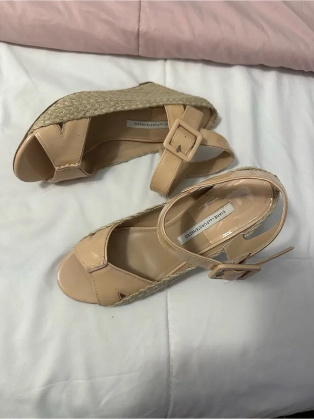 Diane Von Furstenberg Neutral Beige Espadrille Wedge Sandals size 8.5